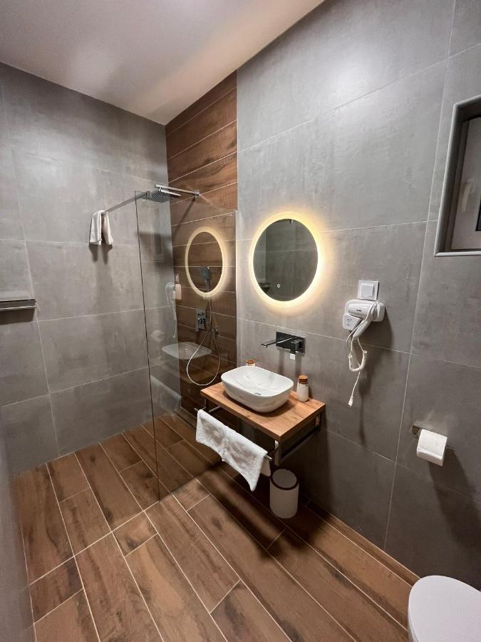 Venite Rooms Velika Buitenkant foto